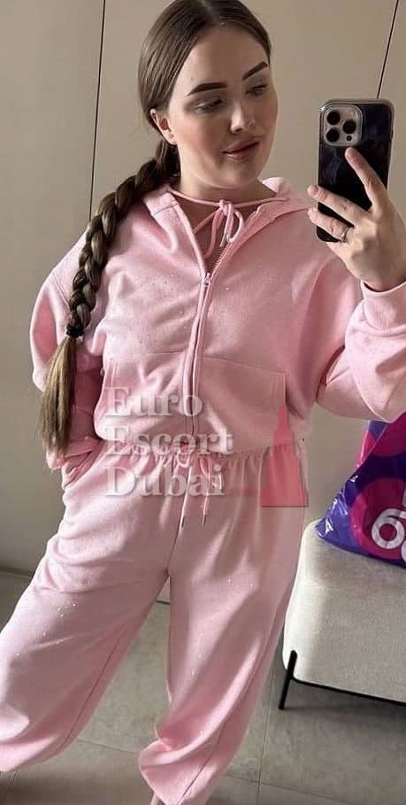 Agnessa, 22, escort in Dubai — 165 cm, brown hair (photo 6 of 13)