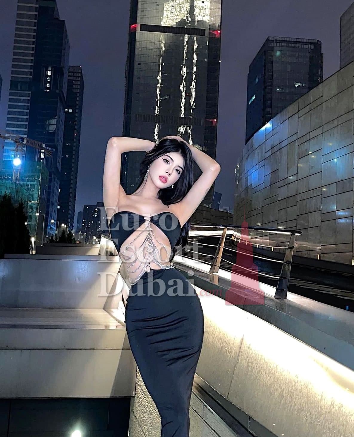 Jiayi, 25, escort in Abu Dhabi — 165 cm, black hair (photo 6 of 7)