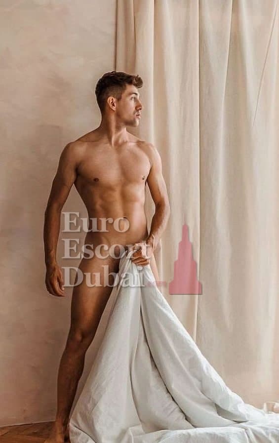 Brandon, 26, escort in Dubai — 178 cm, brown hair (photo 8 of 13)