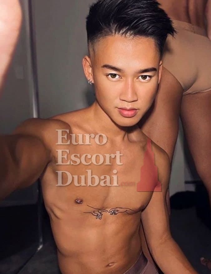 Tai, 24, escort in Dubai — 173 cm, black hair (photo 4 of 8)