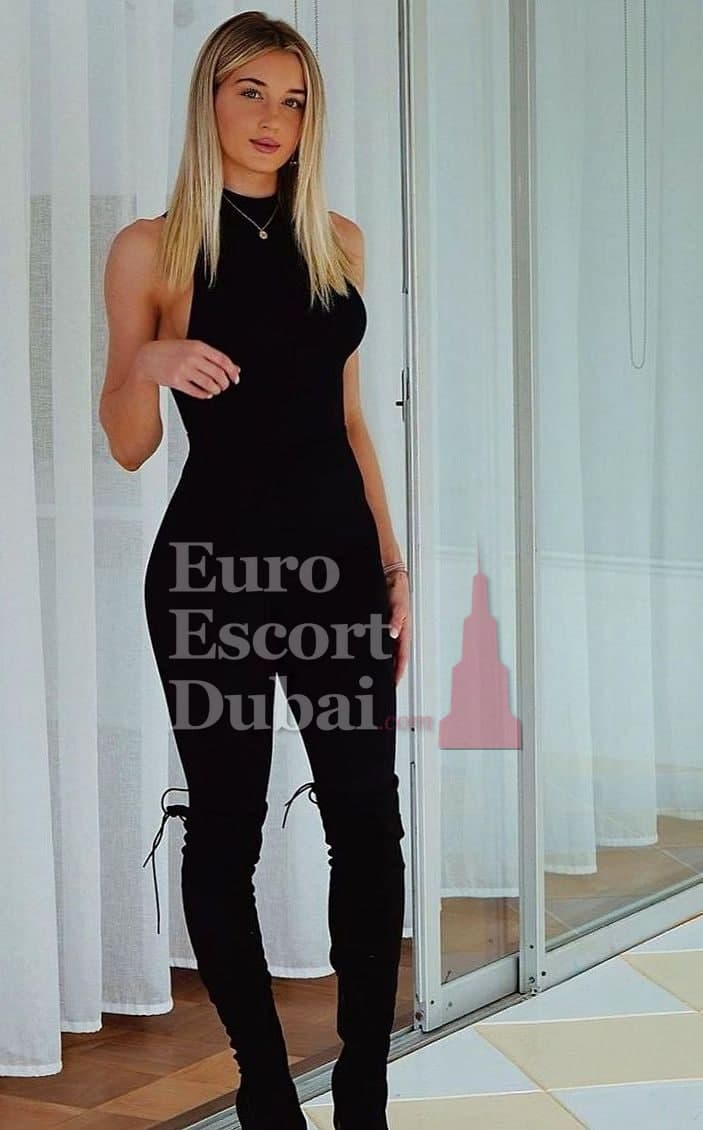 Dagmar, 31, escort in Abu Dhabi — blonde hair, Belgian (photo 1 of 4)
