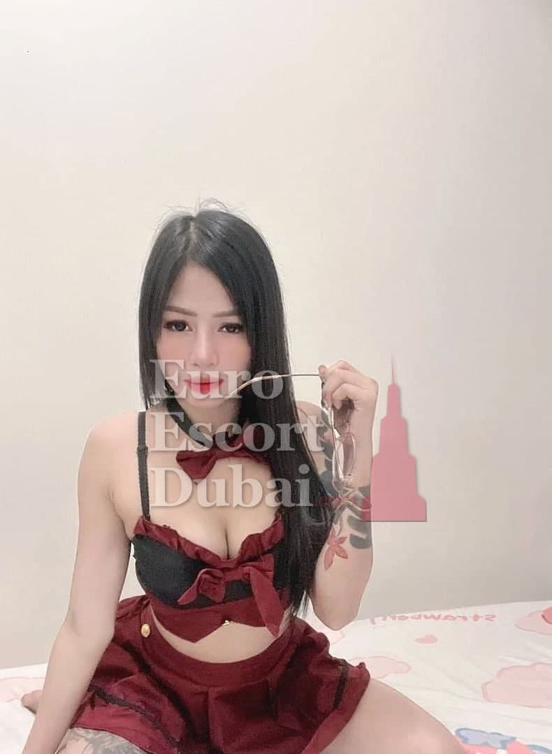 Angel, 25, escort in Fujairah — brown hair, 165 cm (photo 3 of 6)