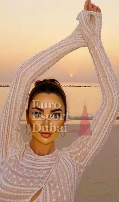 Simona, 28, escort in Dubai — blonde hair, Russian (photo 10 of 10)