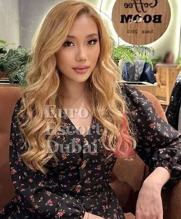 Alua, 26, escort in Dubai — blonde hair, Kazakh (photo 13 of 13)