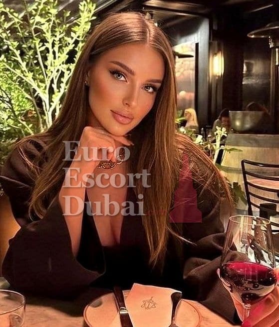Nika, 25, escort in Dubai — Russian, 179 cm (photo 11 of 13)