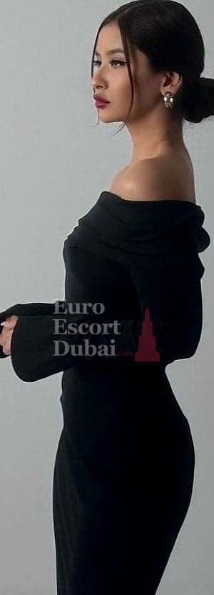 Jimena, 24, escort in Dubai — brown hair, 166 cm (photo 9 of 13)