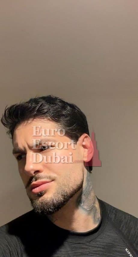 Ali, 30, escort in Dubai — black hair, 183 cm (photo 3 of 9)