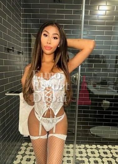 Rafaella, 21, escort in Dubai — 164 cm, brown hair (photo 6 of 13)