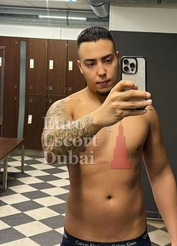 Arman, 25, escort in Dubai — 183 cm, black hair (photo 6 of 13)