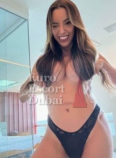 Marcela, 26, escort in Dubai — Brazilian, 178 cm (photo 8 of 13)