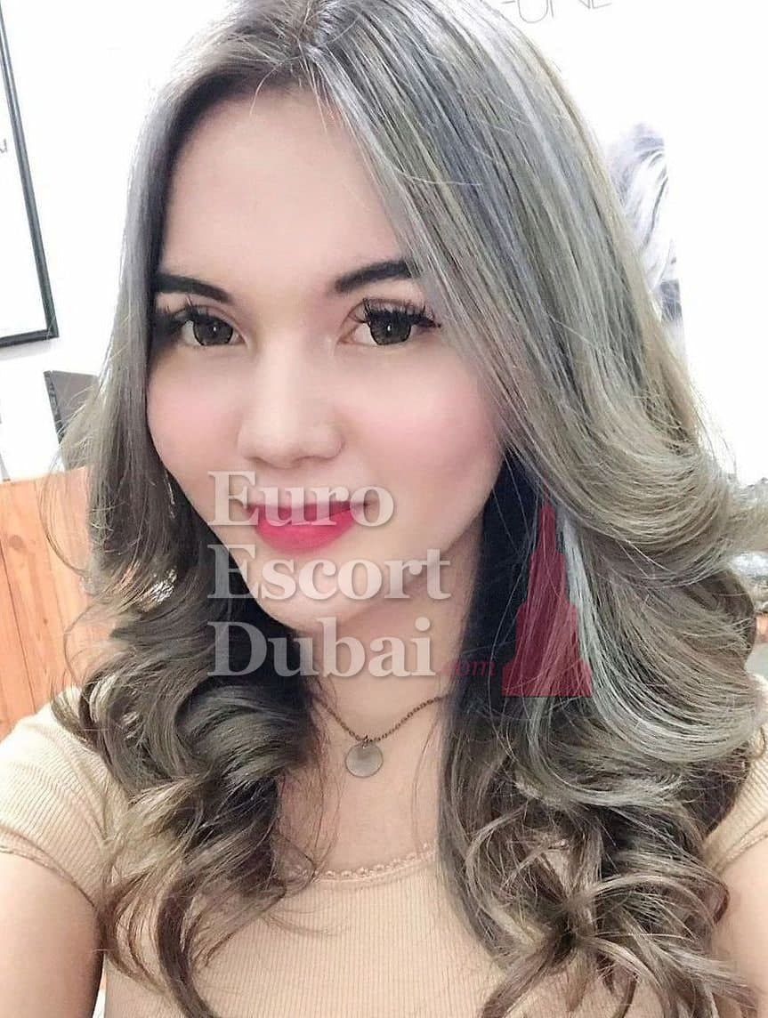 Rochelle, 23, escort in Dubai — black hair, Indonesian (photo 4 of 8)