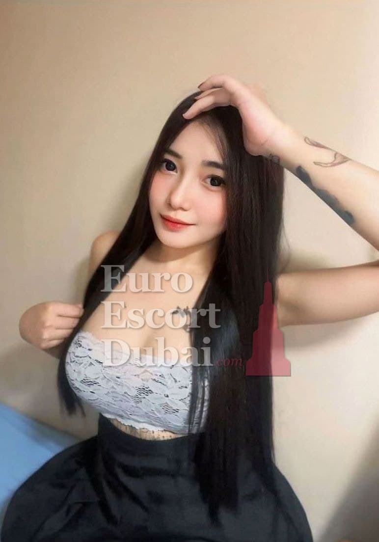 Sora, 30, escort in Dubai — black hair, 160 cm (photo 1 of 6)