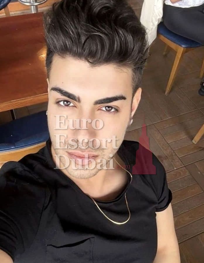 Nolan, 26, escort in Dubai — black hair, 190 cm (photo 5 of 6)