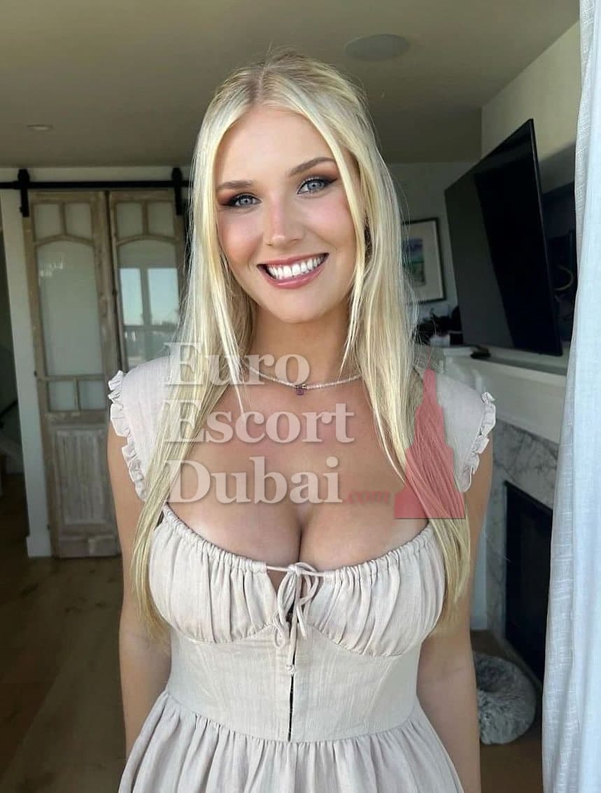 Fabiola, 26, escort in Dubai — Swedish, 168 cm (photo 5 of 7)