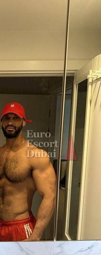 Emil, 29, escort in Dubai — 185 cm, black hair (photo 2 of 6)