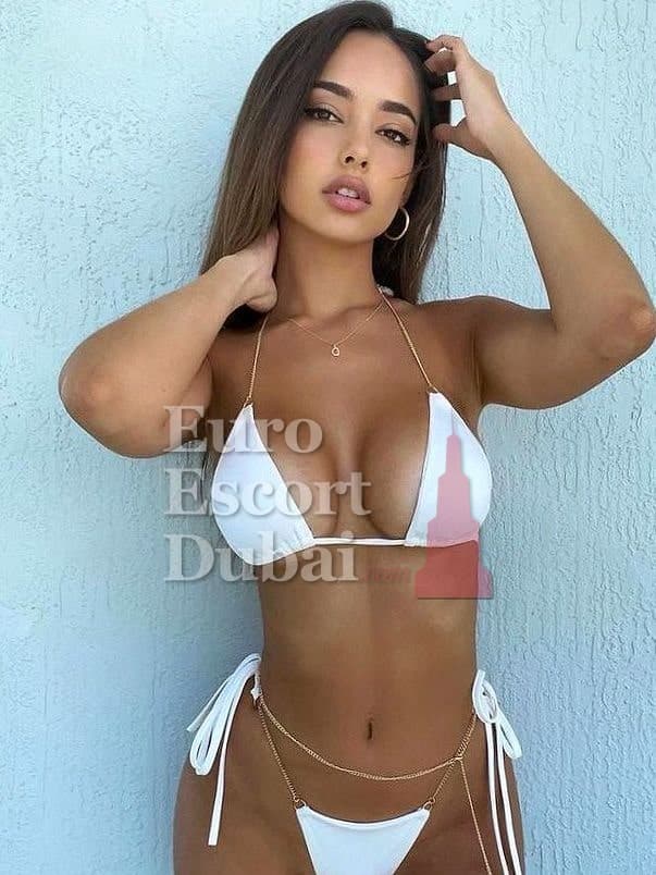 Sina, 31, escort in Dubai — black hair, 183 cm (photo 1 of 6)