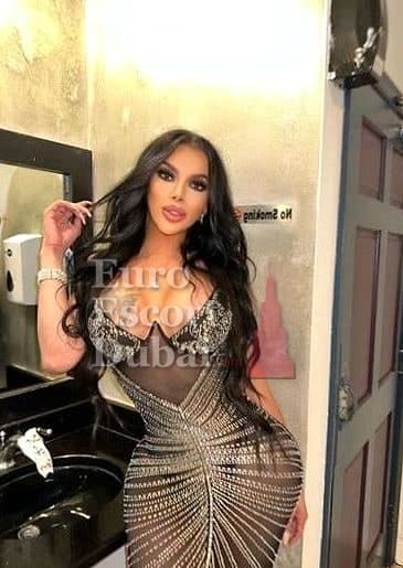 Livia, 23, escort in Dubai — black hair, Brazilian (photo 10 of 13)