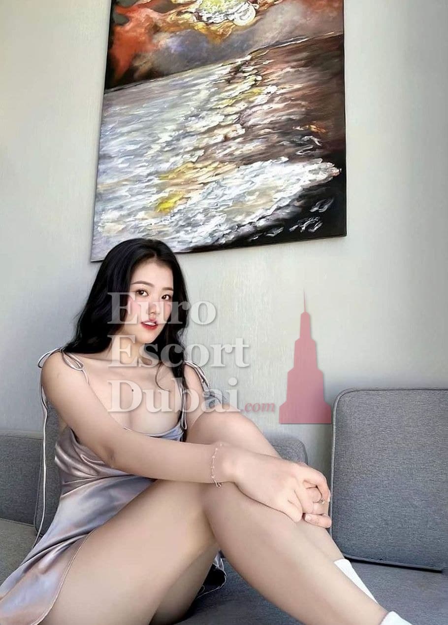 Tida, 26, escort in Dubai — black hair, 168 cm (photo 1 of 4)
