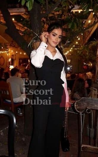 Valeska, 24, escort in Dubai — Colombian, 170 cm (photo 8 of 13)