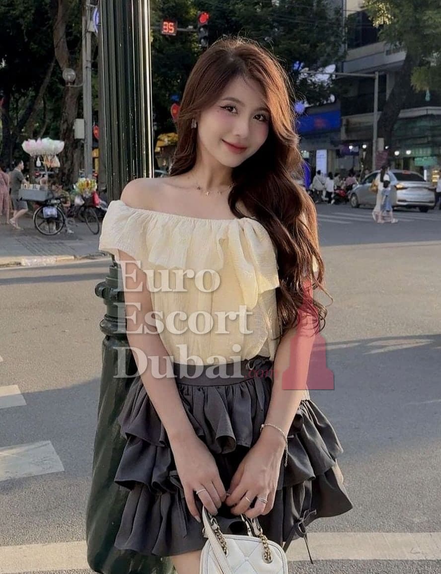 Syafiqah, 26, escort in Dubai — black hair, 168 cm (photo 3 of 4)