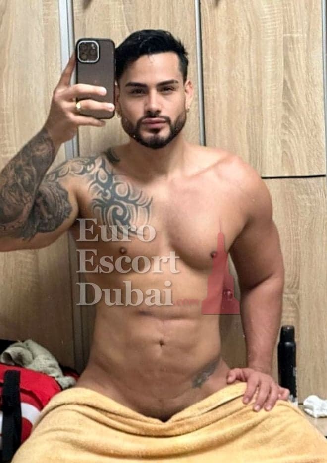 Saif, 29, escort in Dubai — brown hair, 175 cm (photo 9 of 13)