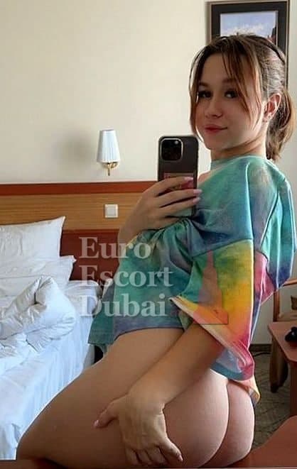 Cherry, 25, escort in Dubai — brown hair, Thai (photo 4 of 6)