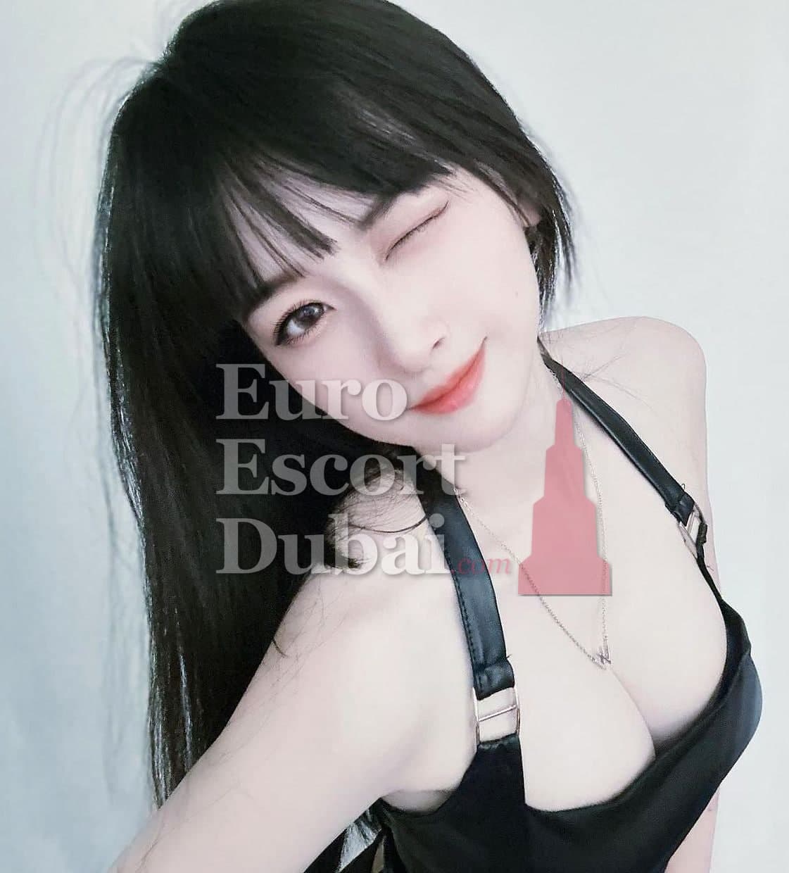 Hind, 27, escort in Dubai — Jordanian, 162 cm (photo 2 of 4)