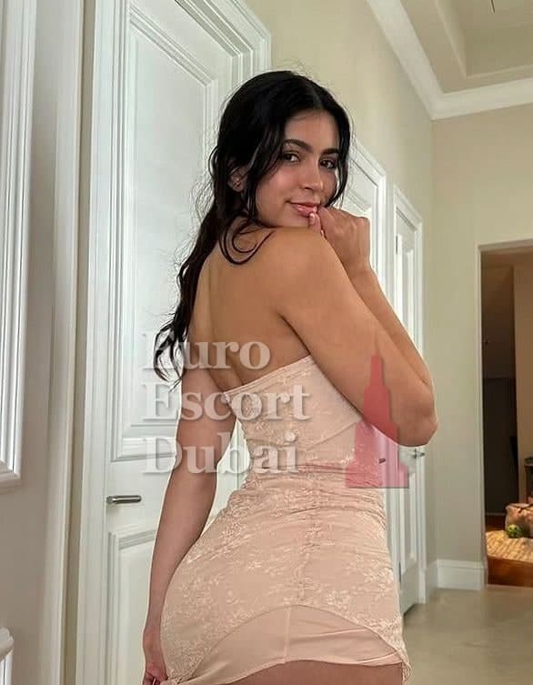 Leona Skye, 27, escort in Dubai — blonde hair, 169 cm (photo 1 of 5)