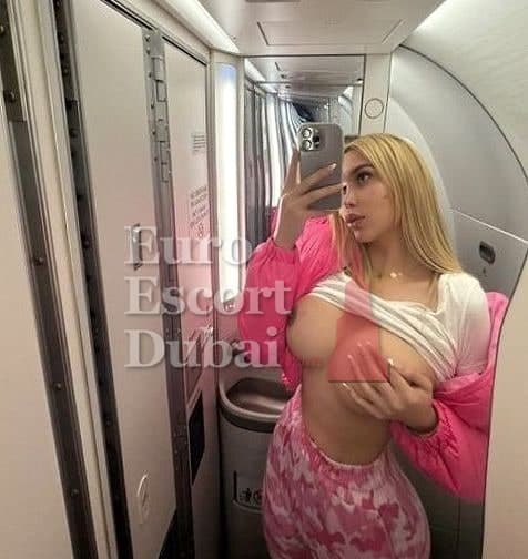 Celia Rose, 23, escort in Dubai — blonde hair, Colombian (photo 7 of 13)