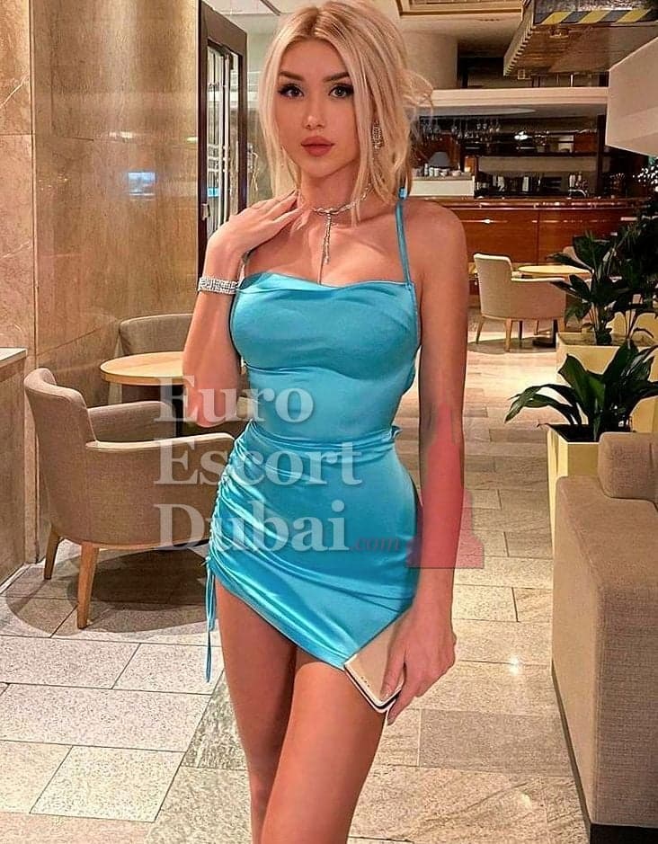 Adi, 24, escort in Dubai — German, 168 cm (photo 2 of 7)