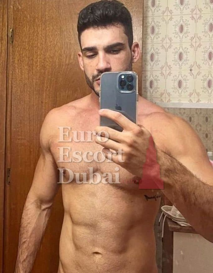 Yazan, 29, escort in Dubai — black hair, 180 cm (photo 7 of 13)
