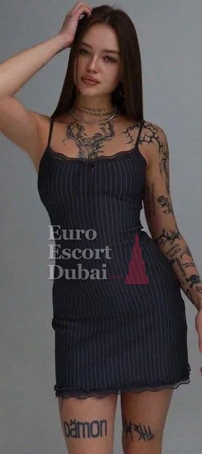 Agata, 23, escort in Dubai — brown hair, Russian (photo 7 of 13)