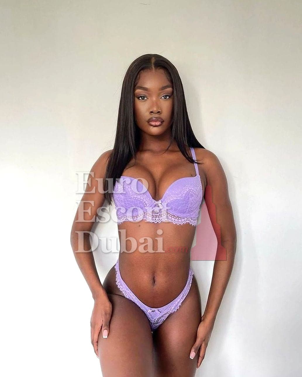 Tiwa, 27, escort in Dubai — black hair, 168 cm (photo 1 of 7)