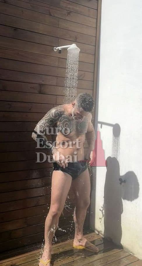 Timur, 29, escort in Dubai — 175 cm, black hair (photo 4 of 8)