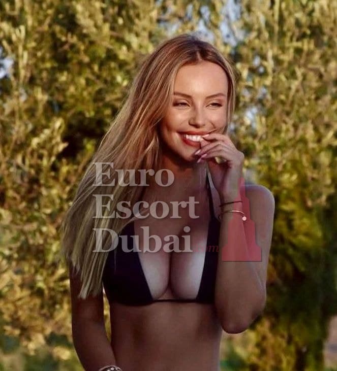 Anais, 30, escort in Dubai — 170 cm, blonde hair (photo 6 of 10)