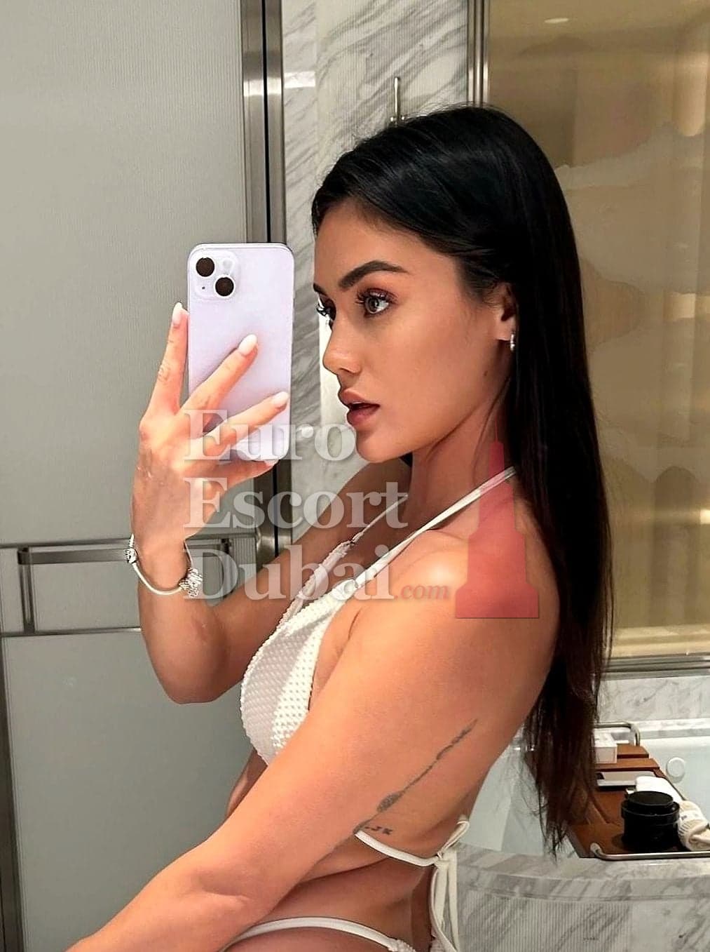 Eliza, 21, escort in Dubai — French, 172 cm (photo 5 of 7)