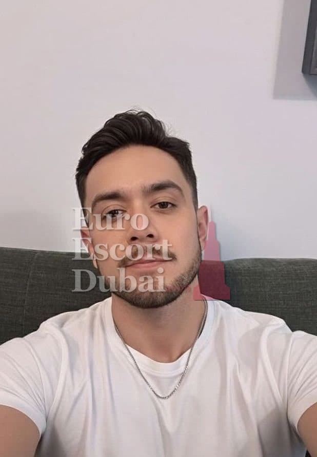 Ahmed, 28, escort in Dubai — black hair, 178 cm (photo 5 of 13)