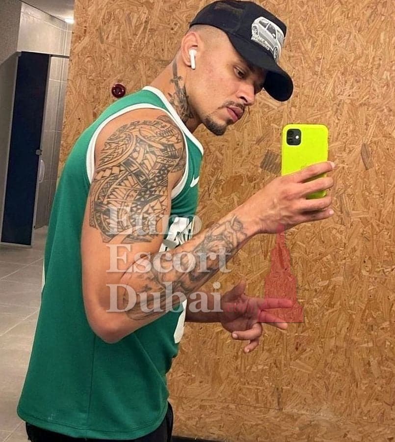 Adrian, 30, escort in Dubai — 185 cm, blonde hair (photo 6 of 13)