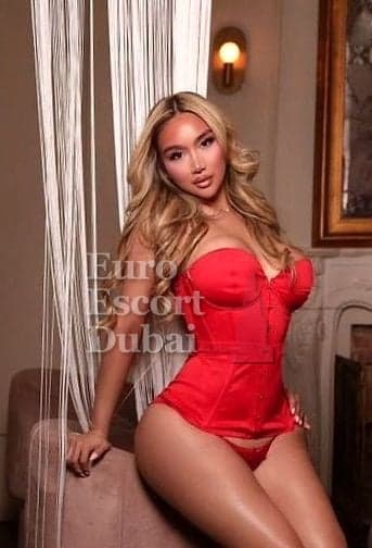 Franciele, 23, escort in Dubai — blonde hair, Colombian (photo 1 of 13)