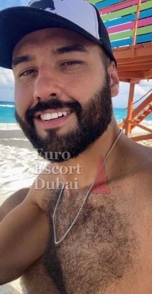 Daniel, 33, escort in Dubai — 188 cm, black hair (photo 2 of 10)