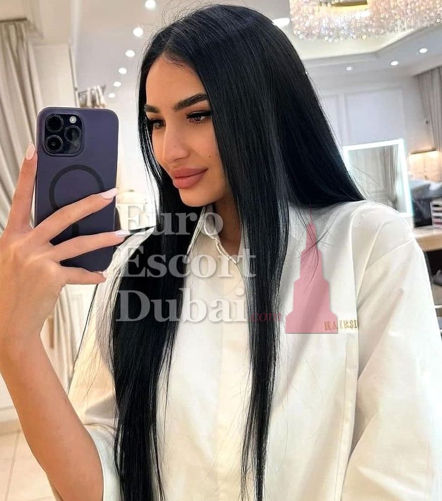 Shahnoza, 24, escort in Dubai — Uzbek, 166 cm (photo 5 of 13)