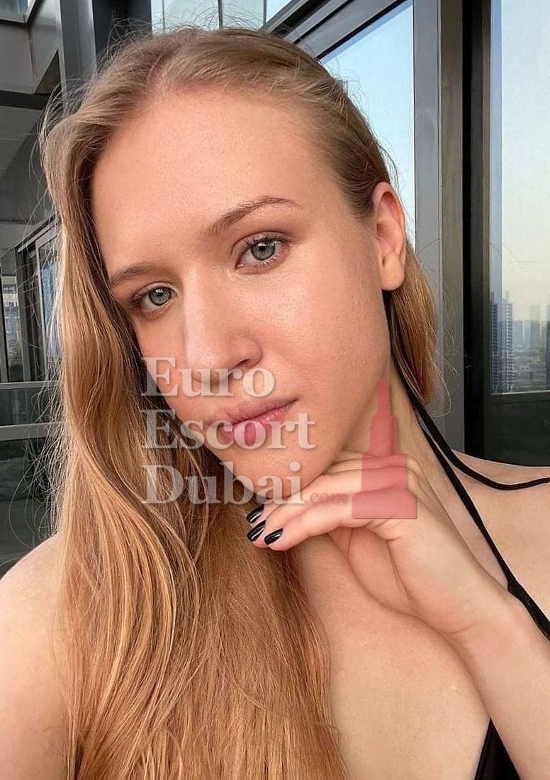 Darina, 20, escort in Dubai — Russian, 165 cm (photo 2 of 13)