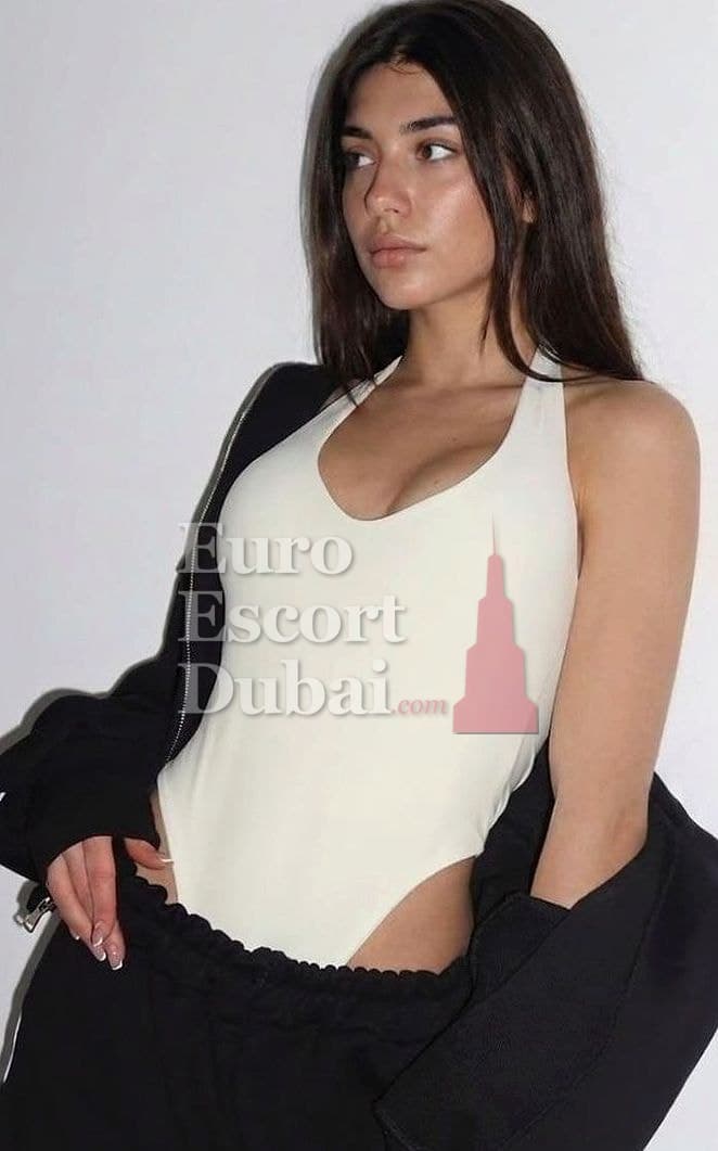 Irma, 25, escort in Dubai — Belarusian, 173 cm (photo 8 of 13)