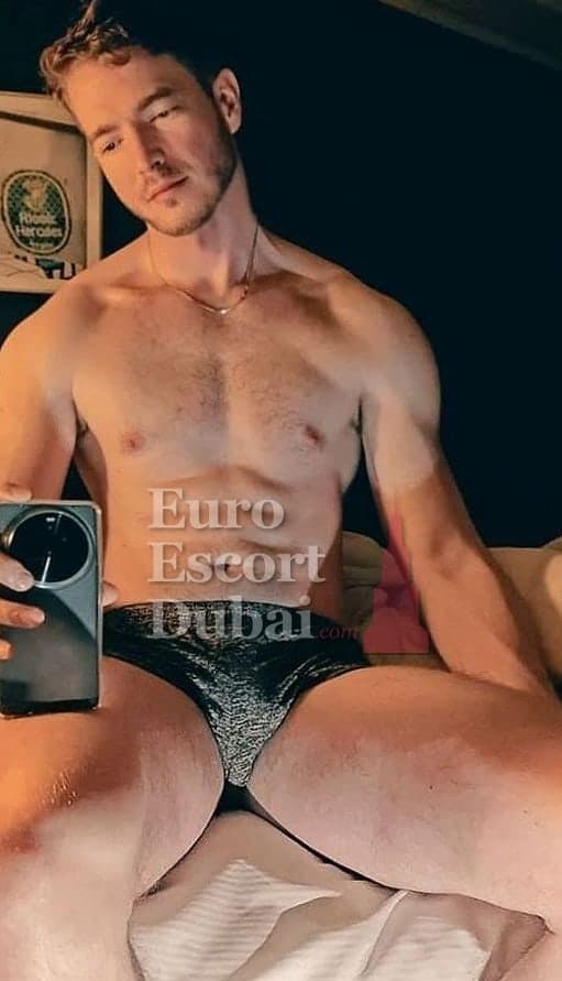 Jake, 28, escort in Dubai — 193 cm, brown hair (photo 6 of 8)