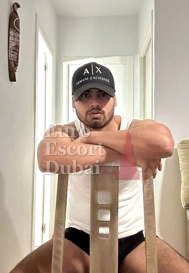 Hakim, 28, escort in Dubai — black hair, 175 cm (photo 1 of 7)