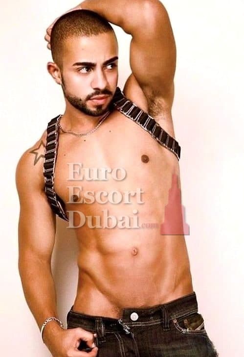 Isaac, 27, escort in Dubai — 173 cm, black hair (photo 4 of 7)