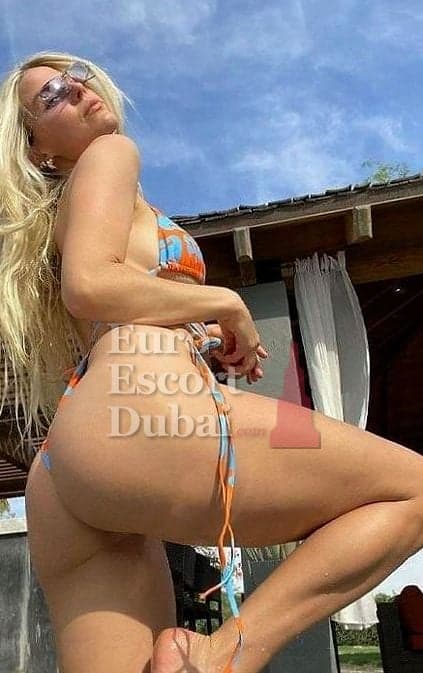 Quinn, 26, escort in Dubai — 161 cm, blonde hair (photo 6 of 6)