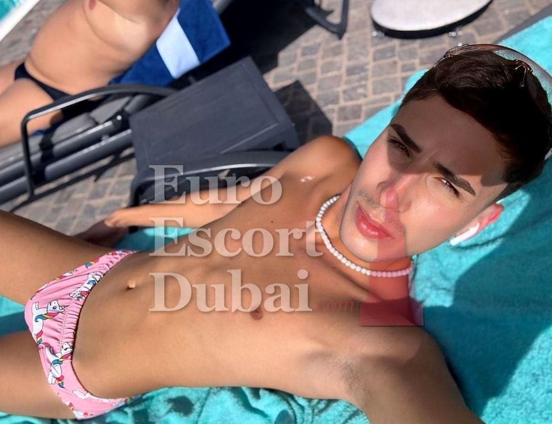 Mikhail, 22, escort in Dubai — brown hair, 178 cm (photo 1 of 9)
