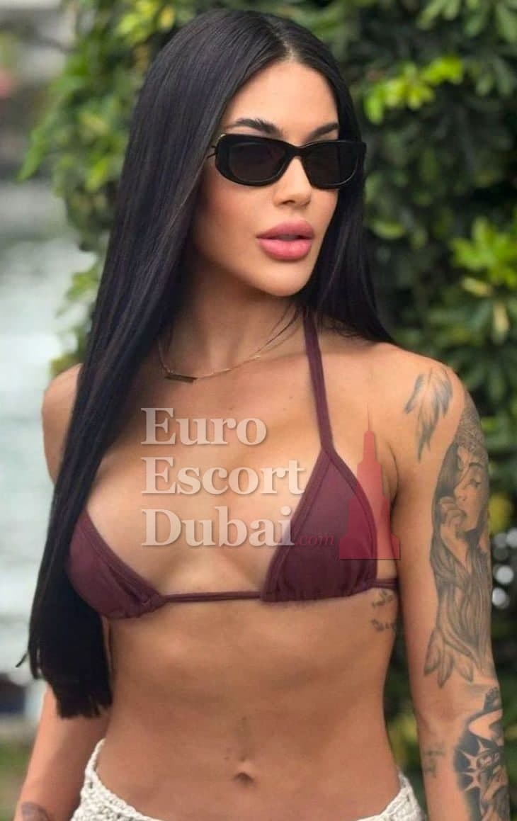 Eliana Luxe, 22, escort in Dubai — British, 161 cm (photo 8 of 10)