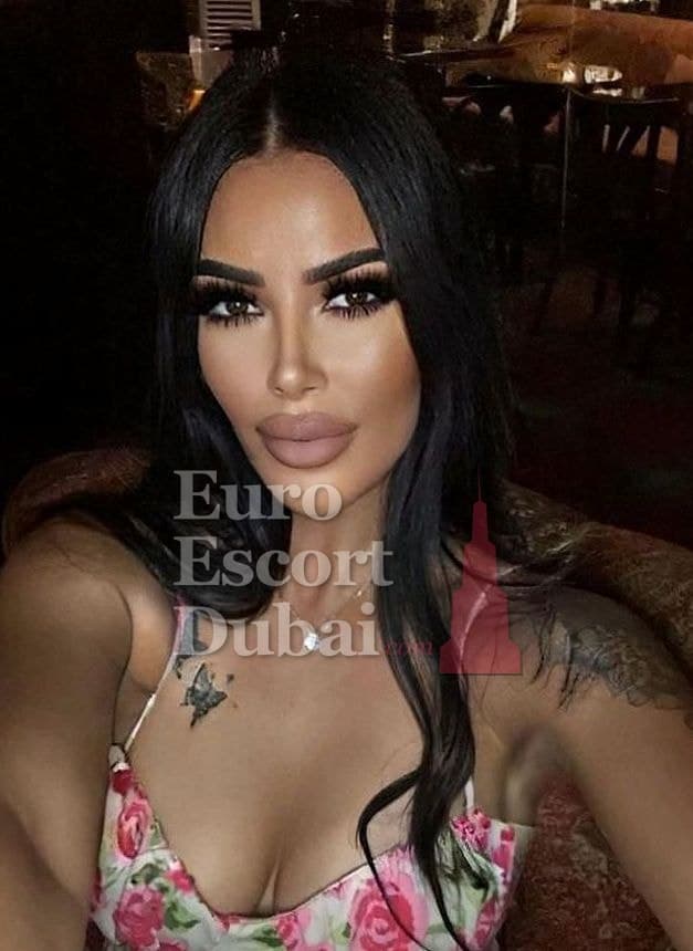 Bethany, 27, escort in Ajman — blonde hair, 167 cm (photo 3 of 10)